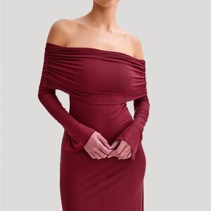 Josie
Off Shoulder Mesh Maxi Dress - Wine